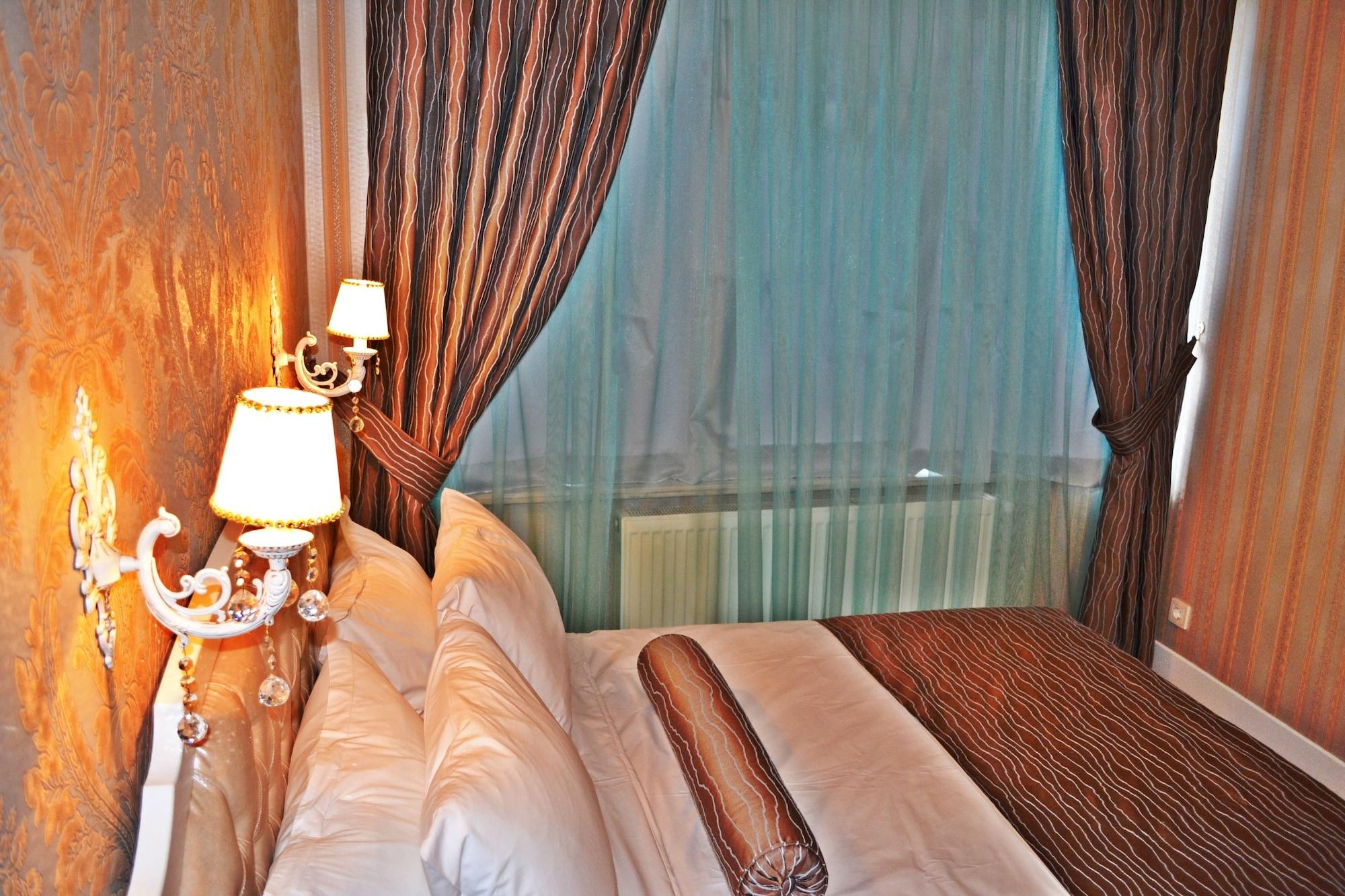 Alyon Hotel Taksim Истанбул Екстериор снимка