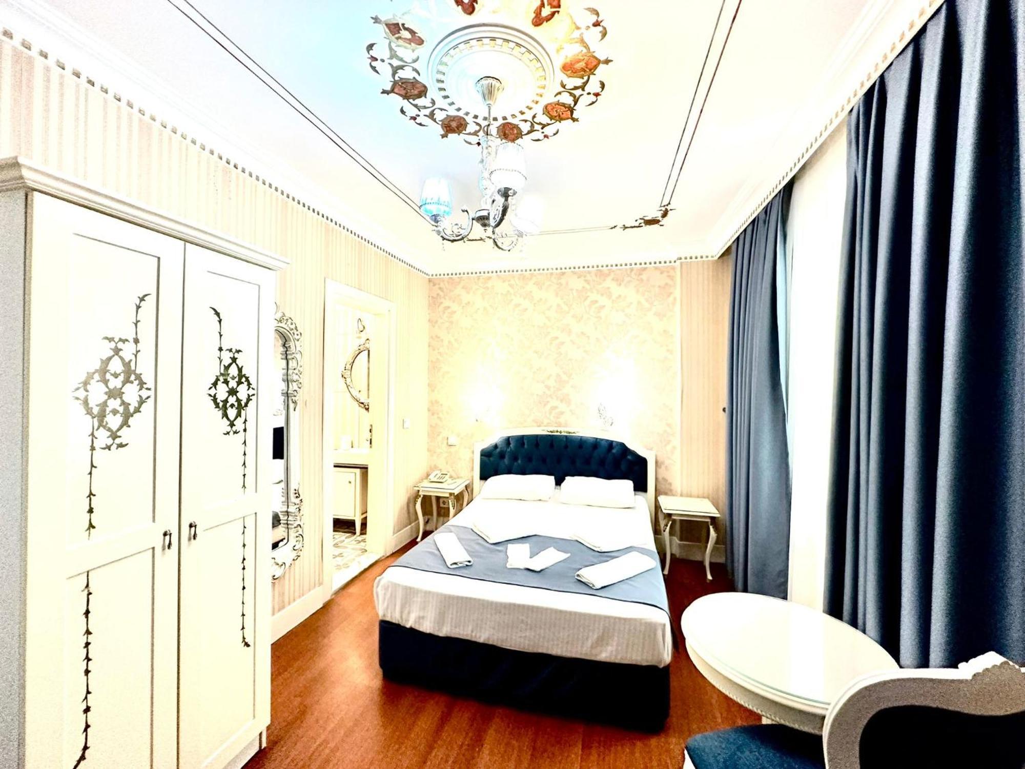 Alyon Hotel Taksim Истанбул Екстериор снимка