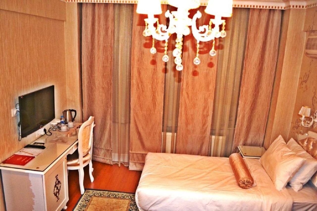 Alyon Hotel Taksim Истанбул Екстериор снимка